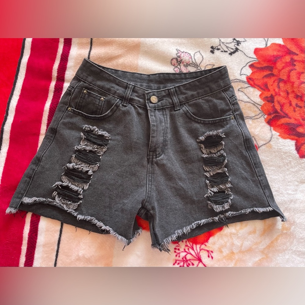 denim shorts - Picture 6 of 7